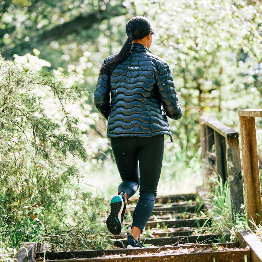 Ariat ideale Daunenjacke Frauen P4JJPR3544 Es ist schwarz Spitzen