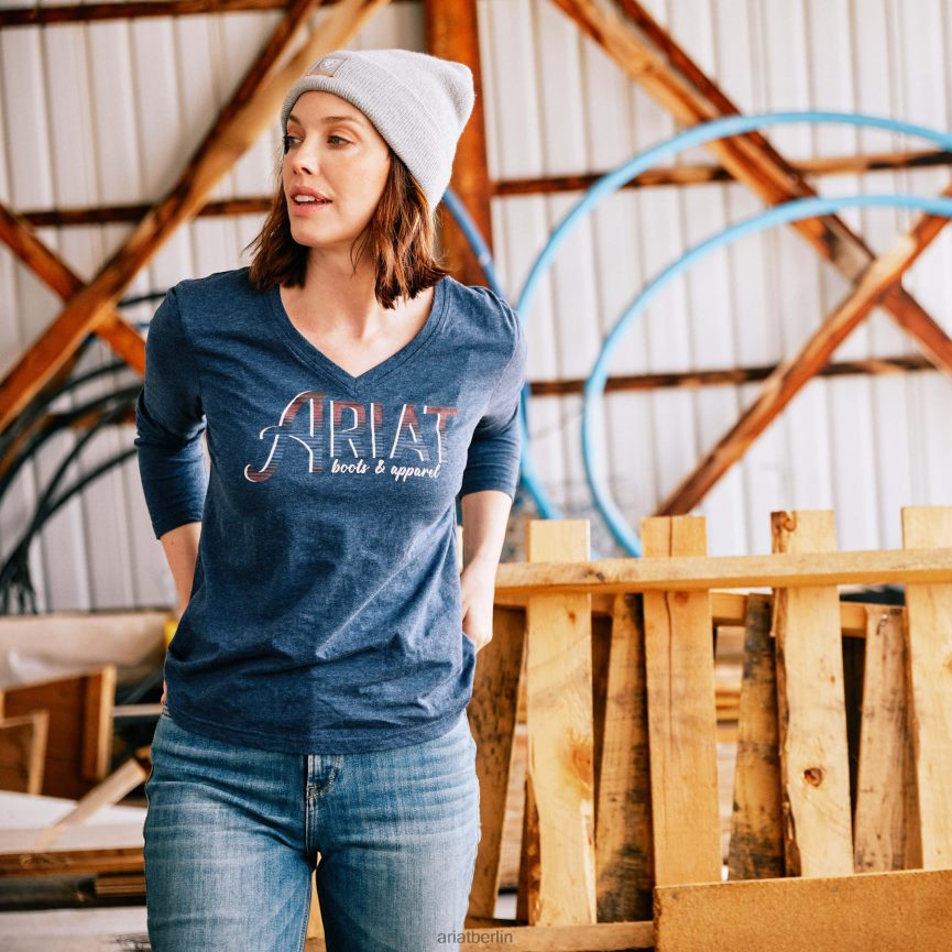 Ariat Lässiges T-Shirt mit echtem Logo auf der Brust Frauen P4JJPR2991 Marineblau Spitzen