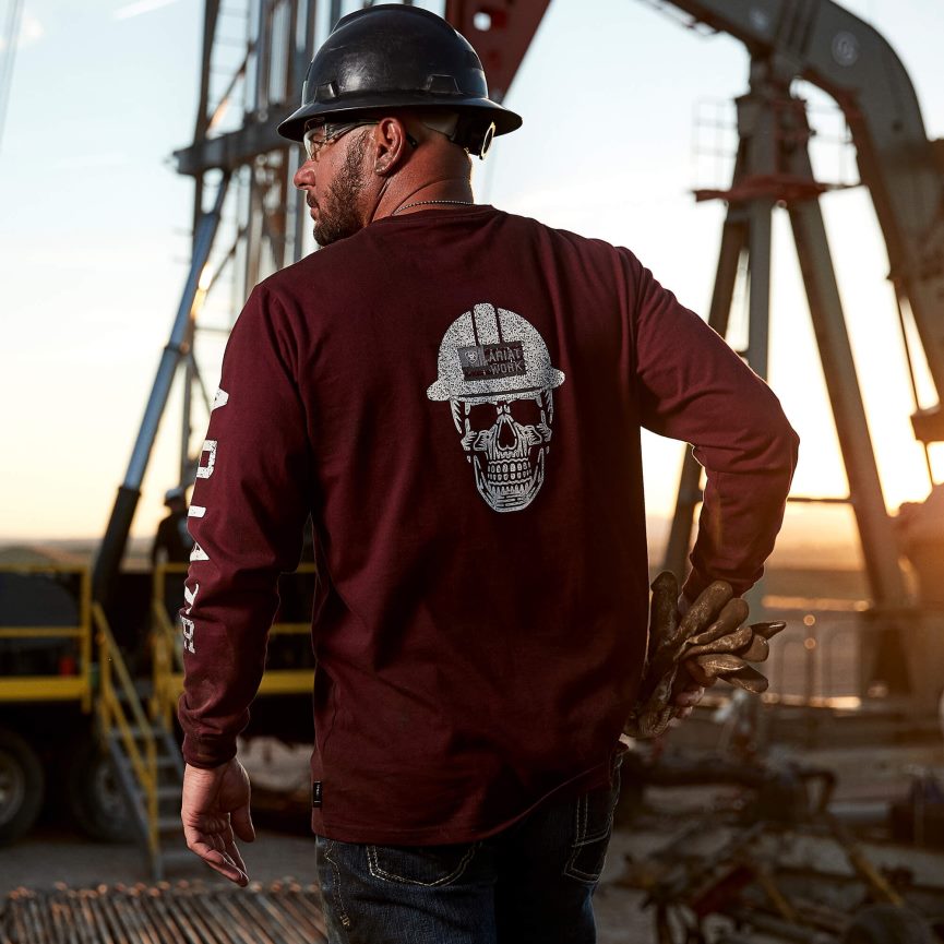 Ariat Fr Roughneck-T-Shirt mit Totenkopf-Logo Männer P4JJPR788 Malbec Spitzen